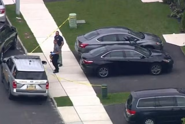 Bị bỏ quên trong ô tô suốt 2 giờ, bé gái 1 tuổi qua đời tức tưởi