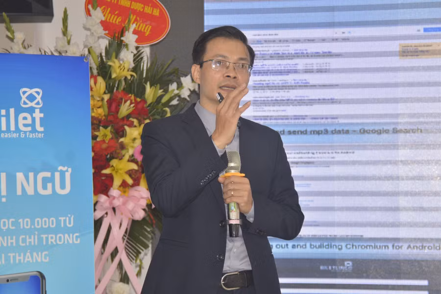 Tác giả Nguyễn Tiến Nùng chia sẻ về phương pháp học và ứng dụng Biletlingo.