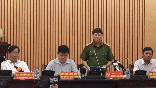 Đại tá Nguyễn Văn Viện - Phó Giám đốc Công an thành phố Hà Nội thông tin tại buổi họp báo. Ảnh: Đăng Chung