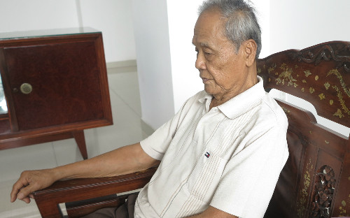 Ông Quang mong những người đòi nợ đừng đến tìm mình để đòi nợ do chị Phụng vay nữa. Ảnh: P.T