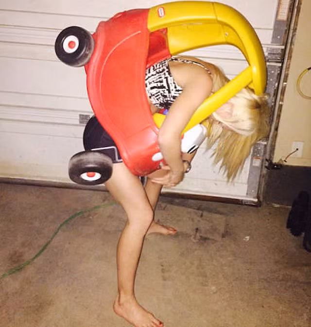 Hành động không giống ai của con người buồn cười - Hình 5