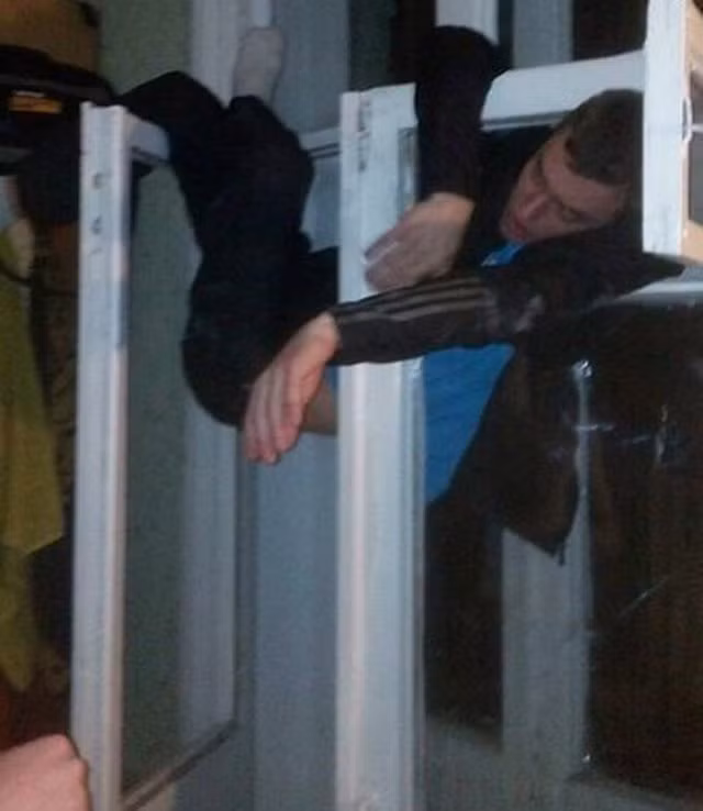 Hành động không giống ai của con người buồn cười - Hình 15