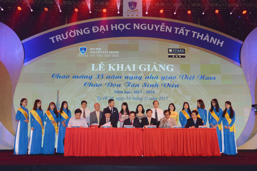 Trường ĐH Nguyễn Tất Thành ký kết với các Doanh nghiệp