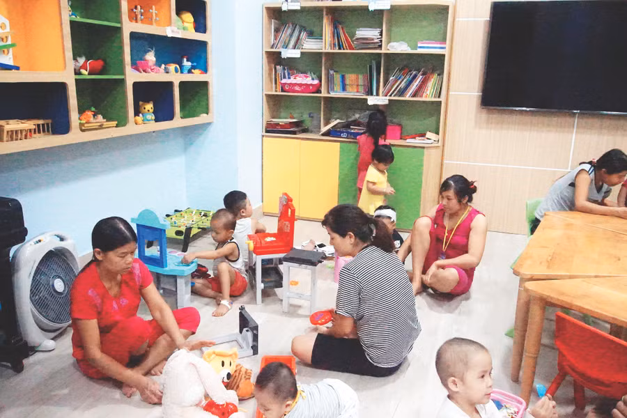 Một góc thư viện tại Khoa Bệnh máu trẻ em, Viện Huyết học Truyền máu Trung ương
