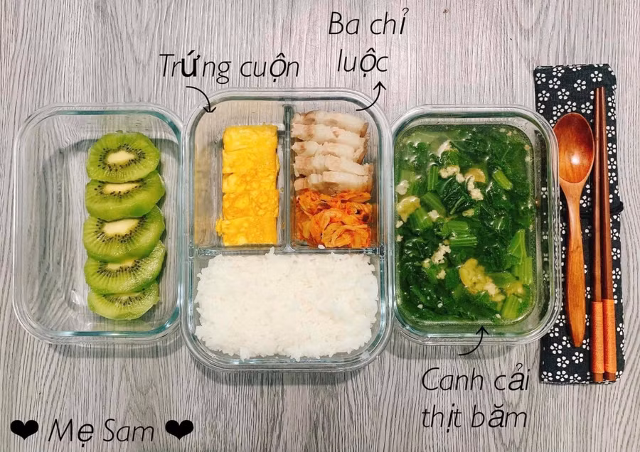 Ngon mắt những hộp cơm trưa “vợ người ta” nấu cho chồng mang đi làm mùa dịch ảnh 16