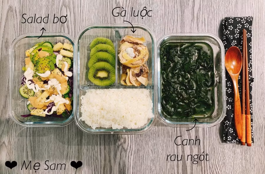 Ngon mắt những hộp cơm trưa “vợ người ta” nấu cho chồng mang đi làm mùa dịch ảnh 3