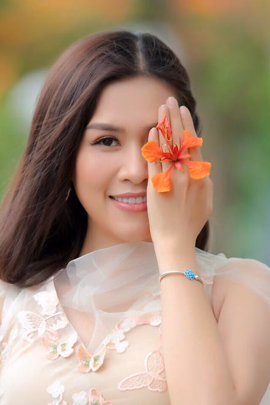 Diễn viên Hà Hương