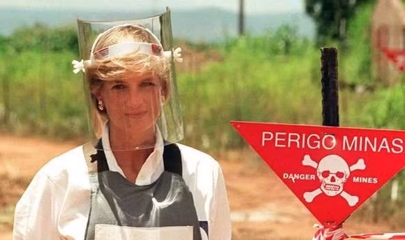 Hé lộ lời trăng trối cuối cùng của Công nương Diana trước khi tử nạn-4