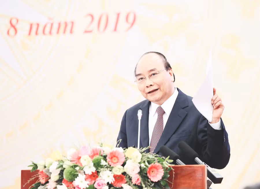 Thủ tướng Nguyễn Xuân Phúc phát biểu chỉ đạo tại Hội nghị tổng kết năm học 2018 – 2019 và triển khai nhiệm vụ năm học 2019 – 2020. Ảnh: Xuân Phú