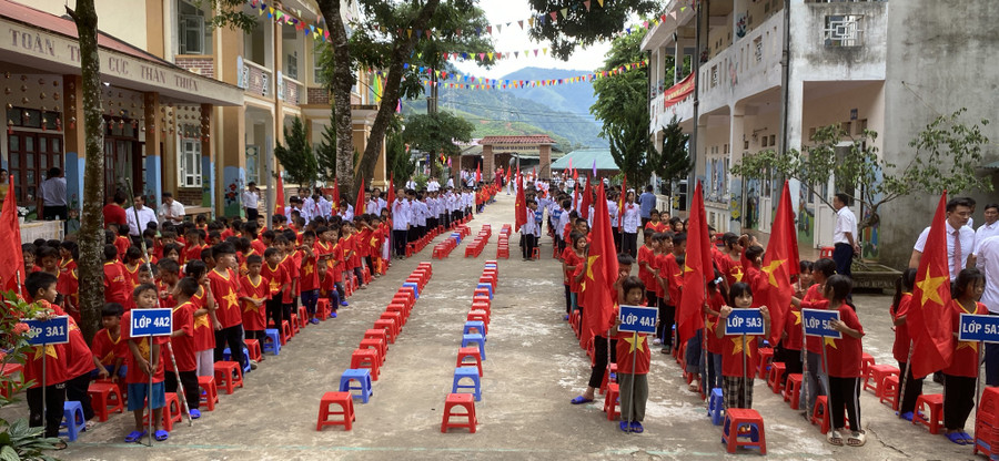 Trường Phổ thông DTBT Tiểu học Pa Ủ sẵn sàng cho Lễ Khai giảng. Trường Phổ thông DTBT Tiểu học Pa Ủ sẵn sàng cho Lễ Khai giảng.