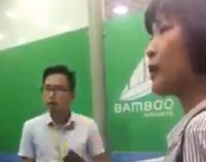 Hành khách phản ứng về cách xử lý của hãng hàng không Bamboo tại sân bay Cam Ranh.