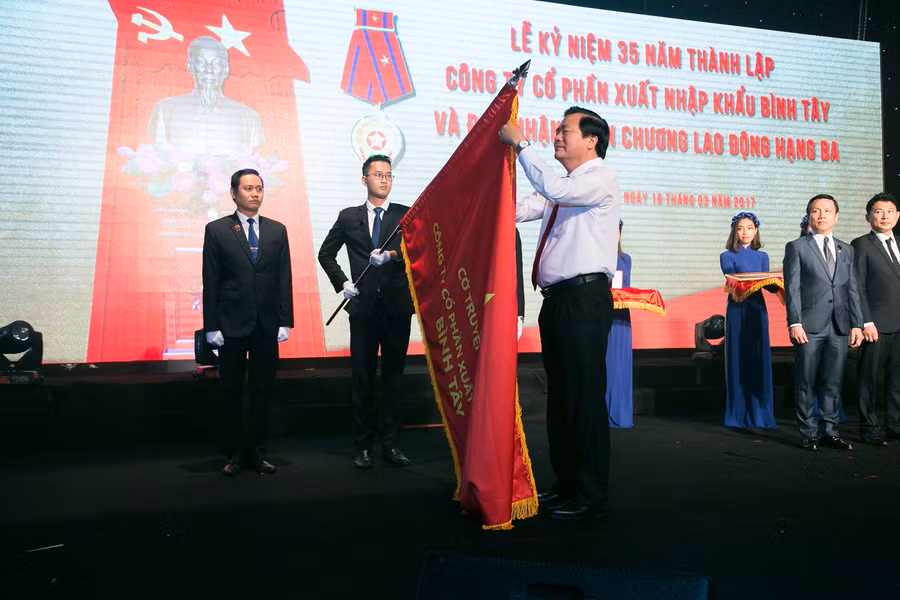 BITEX vinh dự đón nhận Huân chương lao động hạng Ba của Chủ tịch nước