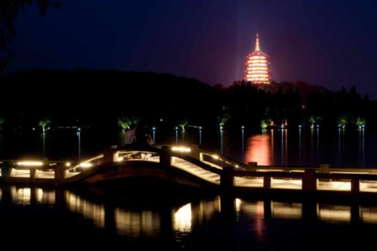 tien canh hang chau va nhung dieu khong the bo lo tai xu thien duong nay hinh anh 4