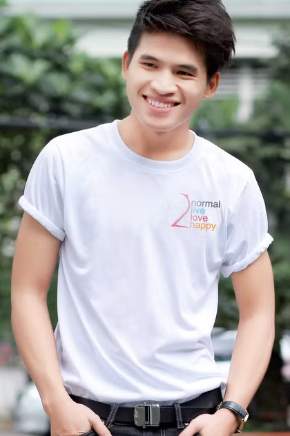 Quốc Thiên thừa nhận phẫu thuật thẩm mỹ vào tháng 10/2018. Anh cho rằng cấu trúc mũi cũ bị to và thô, khiến anh không gặp thuận lợi trong cuộc sống. Bên cạnh chỉnh mũi, anh còn thực hiện tiểu phẫu để làm đôi môi mỏng hơn, cân đối khuôn mặt theo tư vấn của bác sĩ.