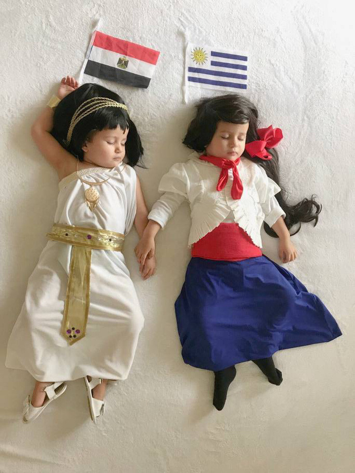 Đây là trang phục truyền thống của Ai Cập - Uruguay, Chị Franciellen cho biết, lúc đầu chị không am hiểu về các nước nên chị đã dành thời gian để tìm hiểu.