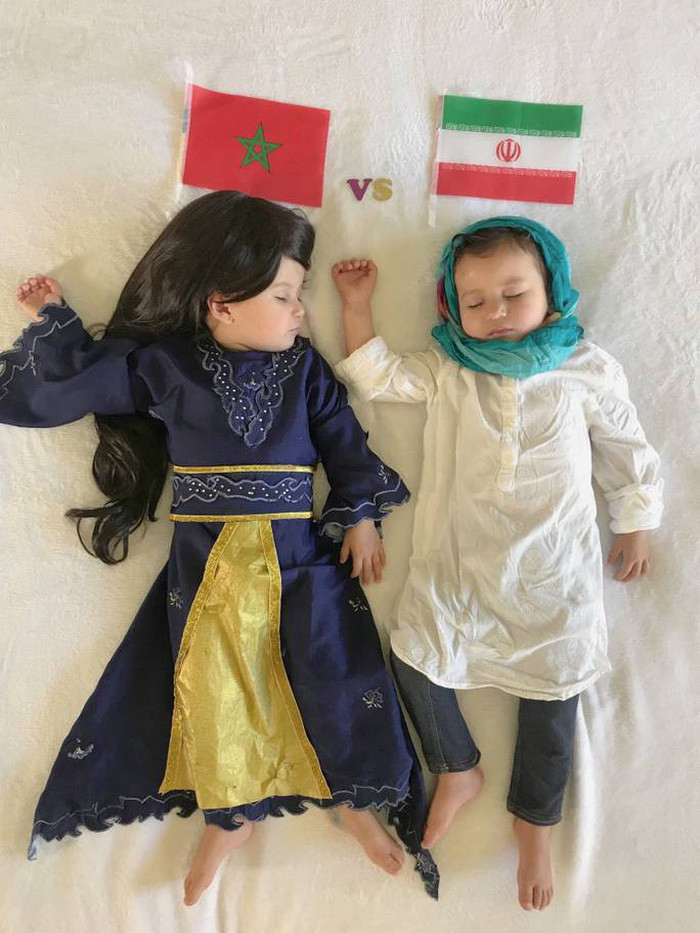 Đây là trang phục của 2 đội Morroco - Iran. Tại trận đấu giữa hai đội này, Iran đã dành chiến thắng 1-0 trong phút bù giờ .