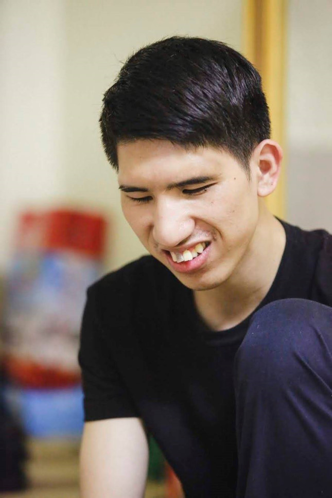 Giấc mơ của cậu bé khiếm thị sống một mình giữa Thủ đô - ảnh 1