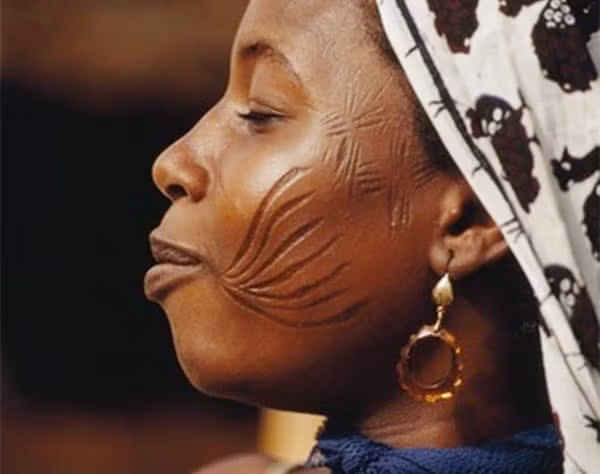 dung toc gay voi tap tuc lam dep bang cach dung dao rach mat - 1