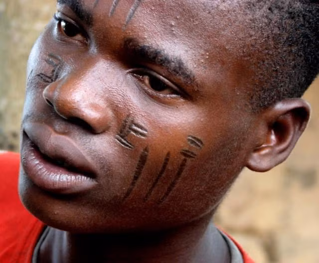 dung toc gay voi tap tuc lam dep bang cach dung dao rach mat - 2