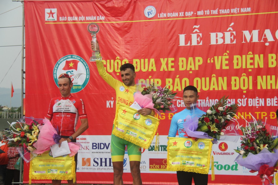 Tay đua Mirsamad Pourseyed (Tập đoàn Lộc Trời) đã giành áo vàng chung cuộc cuộc đua xe đạp "Về Điện Biên Phủ - 2019" Tay đua Mirsamad Pourseyed (Tập đoàn Lộc Trời) đã giành áo vàng chung cuộc cuộc đua xe đạp "Về Điện Biên Phủ - 2019"