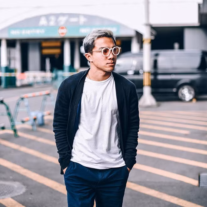 Với tài năng vượt trội đã được khẳng định trong suốt thời gian thi đấu, Chanathip Songkrasin hiện là cầu thủ Thái Lan thu hút nhiều sự chú ý. Anh cũng là cái tên góp phần mang về thành tích danh giá cho xứ sở chùa vàng như vô địch SEA Games 2013,2015, lọt bán kết ASIAD 2014. Được mệnh danh "Messi Thái", Chanathip trở thành gương mặt đáng gờm nếu phải đụng độ trên sân cỏ. Hiện tại, cầu thủ 25 tuổi thi đấu dưới màu áo CLB Consadole Sapporo (Nhật Bản) và đội tuyển quốc gia Thái Lan.