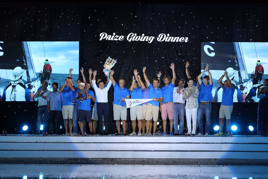 Trao giải nhất chung cuộc