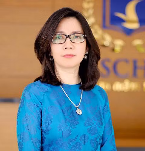 Con gái đầu thầy Long:Thạc sĩ Phan Hà Thủy (nguồn internet) Con gái đầu thầy Long:Thạc sĩ Phan Hà Thủy (nguồn internet)