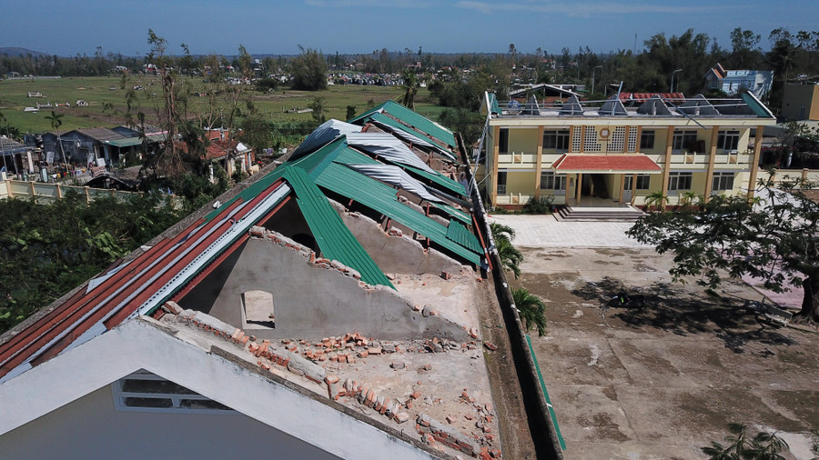 Cơn bão số 9 năm 2020 gây ra thiệt hại nặng nề cho nhiều trường học tại Quảng Ngãi. Cơn bão số 9 năm 2020 gây ra thiệt hại nặng nề cho nhiều trường học tại Quảng Ngãi.
