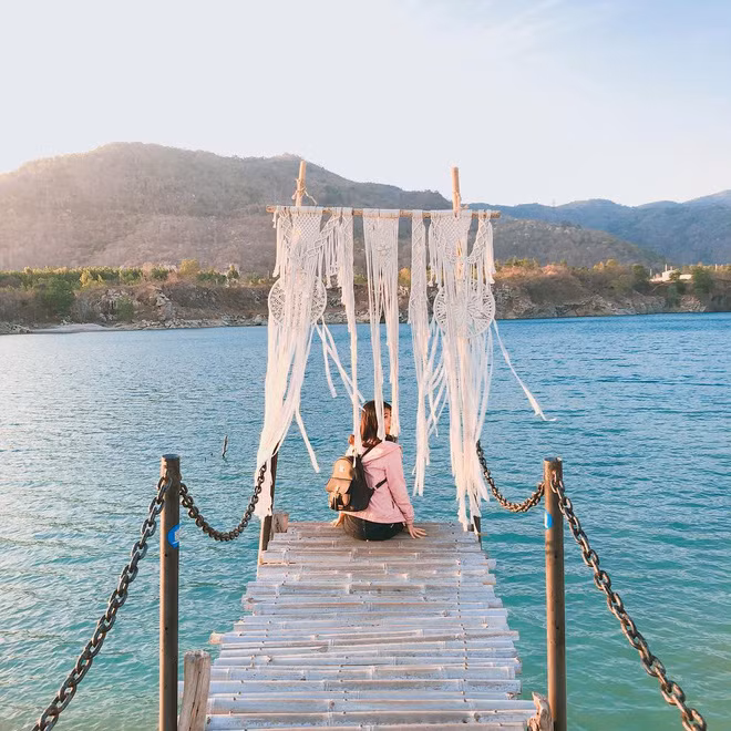 Hồ Đá Xanh thực tế vô cùng đẹp. Ảnh @krysan_nguyen.