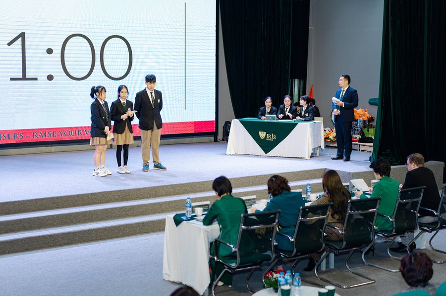 Các thí sinh tự tin trình bày phần thi.