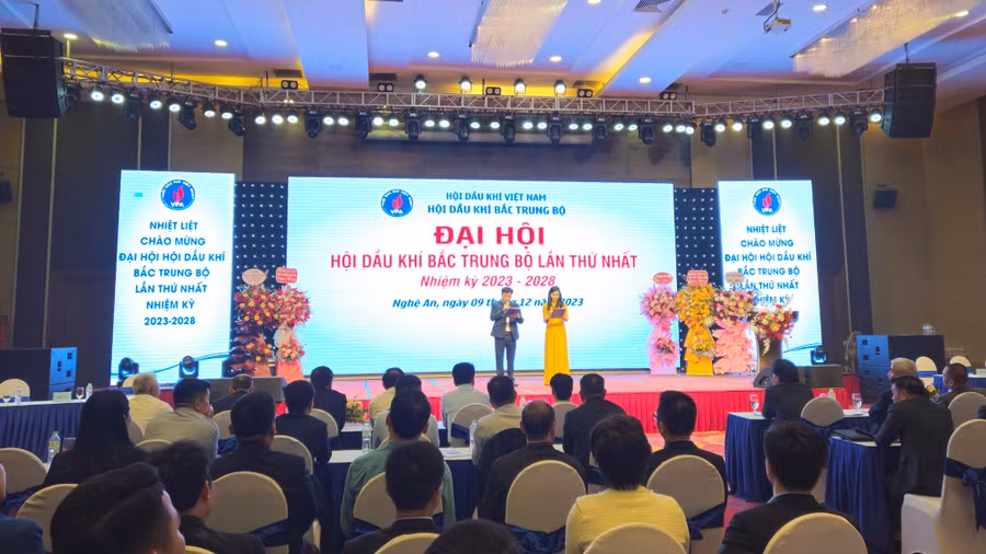 Toàn cảnh đại hội Hội Dầu khí Bắc Trung Bộ nhiệm kỳ 2023-2028. (Ảnh: Phạm Tâm).