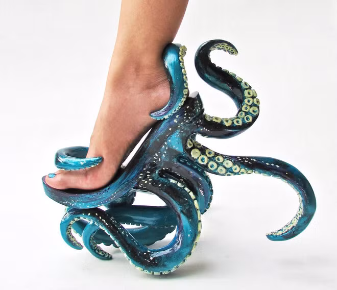 Những đôi giày dép dị nhất quả đất không phải ai cũng dám xỏ chân vào - Ảnh 2. Những đôi giày dép dị nhất quả đất không phải ai cũng dám xỏ chân vào - Ảnh 2.