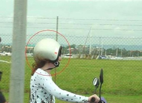 Cách đội mũ bảo hiểm đúng chuẩn. Cách đội mũ bảo hiểm đúng chuẩn.