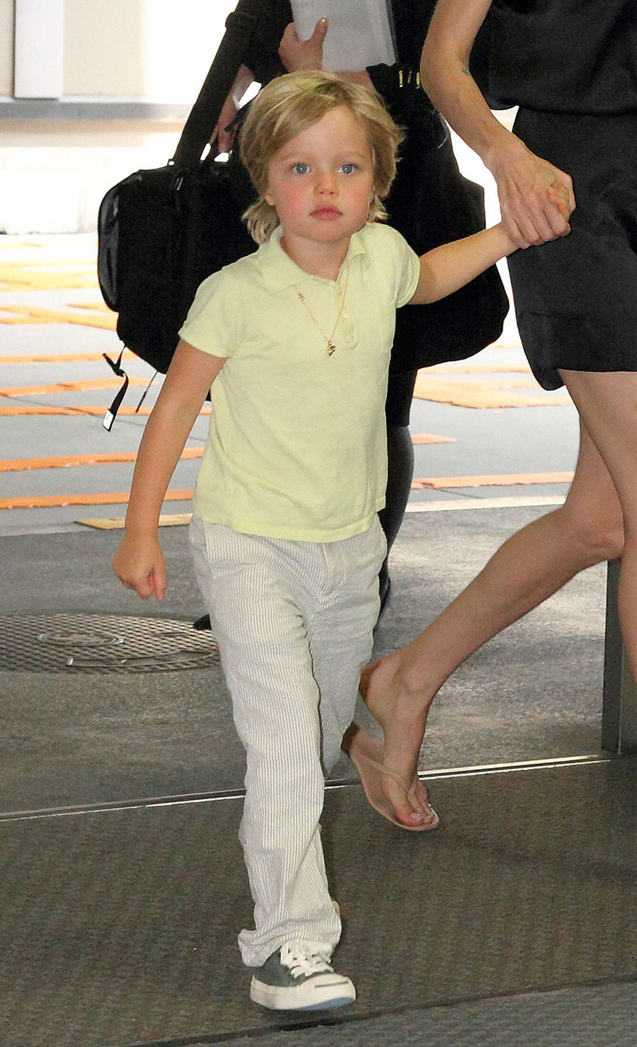 Hành trình lột xác gây choáng của con gái lớn nhà Brangelina: Từ công chúa Hollywood thành tomboy phá cách - Ảnh 10. Hành trình lột xác gây choáng của con gái lớn nhà Brangelina: Từ công chúa Hollywood thành tomboy phá cách - Ảnh 10.