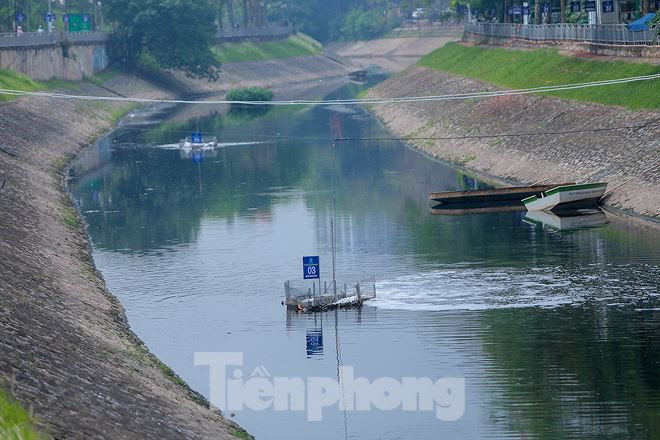 Nước sông Tô Lịch ra sao sau 10 ngày thí điểm 