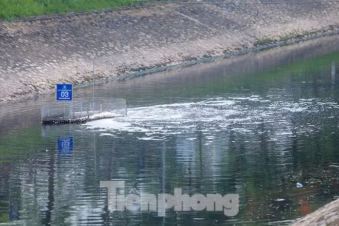 Nước sông Tô Lịch ra sao sau 10 ngày thí điểm 