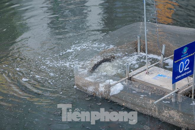 Nước sông Tô Lịch ra sao sau 10 ngày thí điểm 