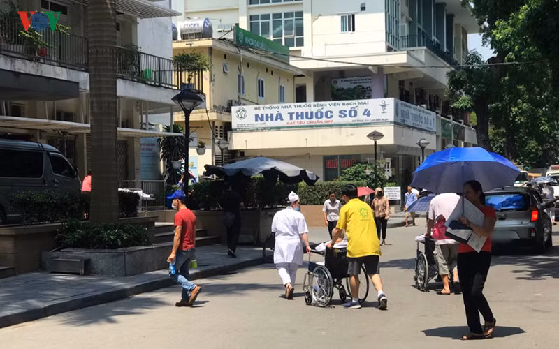 benh nhan, nguoi nha lao dao vi cai nang nhu do lua o ha noi hinh 8