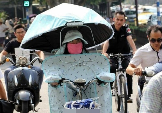 Mặc gì ra đường giữa tiết trời nắng 40 độ? hình ảnh 9 mac gi ra duong giua tiet troi nang 40 do? hinh anh 9