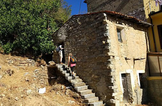 Ngắm ngôi làng Italy đẹp như tranh với giá nhà chỉ 1 euro ảnh 6 Ngắm ngôi làng Italy đẹp như tranh với giá nhà chỉ 1 euro ảnh 6