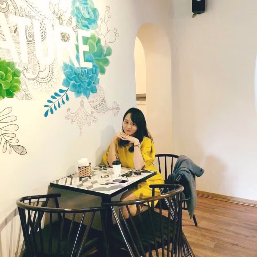 Thu Vân - tác giả tập thơ Ngân đôi.