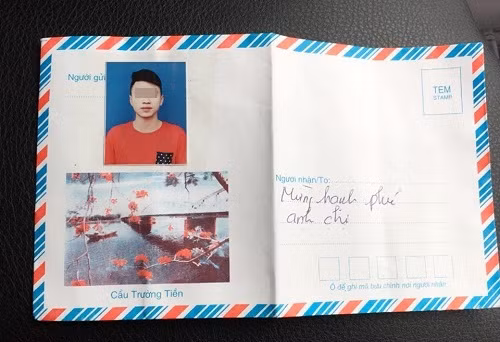 dan-anh-the-len-phong-bi-mung-cuoi-de-tranh-nham-lan