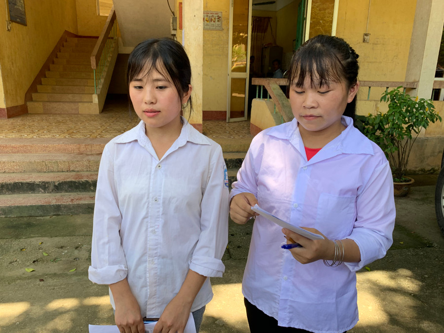 Hai thí sinh Sùng Thị Sao và Lý Thị Ban. Hai thí sinh Sùng Thị Sao và Lý Thị Ban.