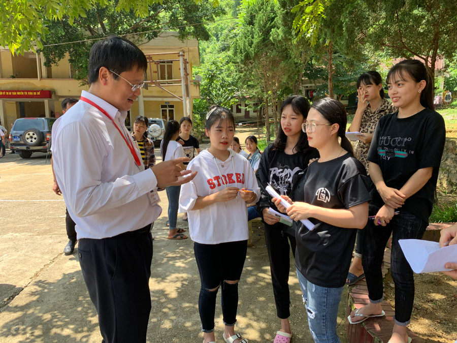 Thứ trưởng Lê Hải An động viên các thí sinh Thứ trưởng Lê Hải An động viên các thí sinh