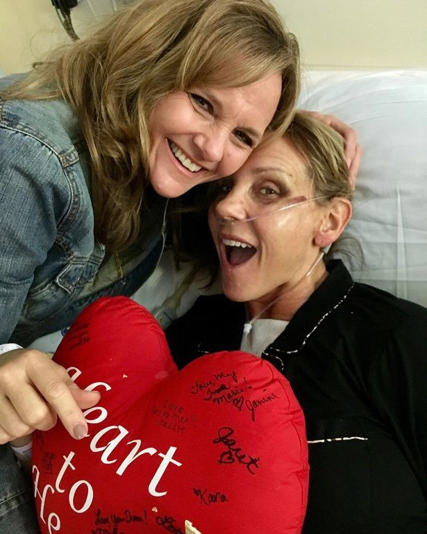 Sống lại sau 27 phút tử vong, người phụ nữ viết dòng chữ rợn người