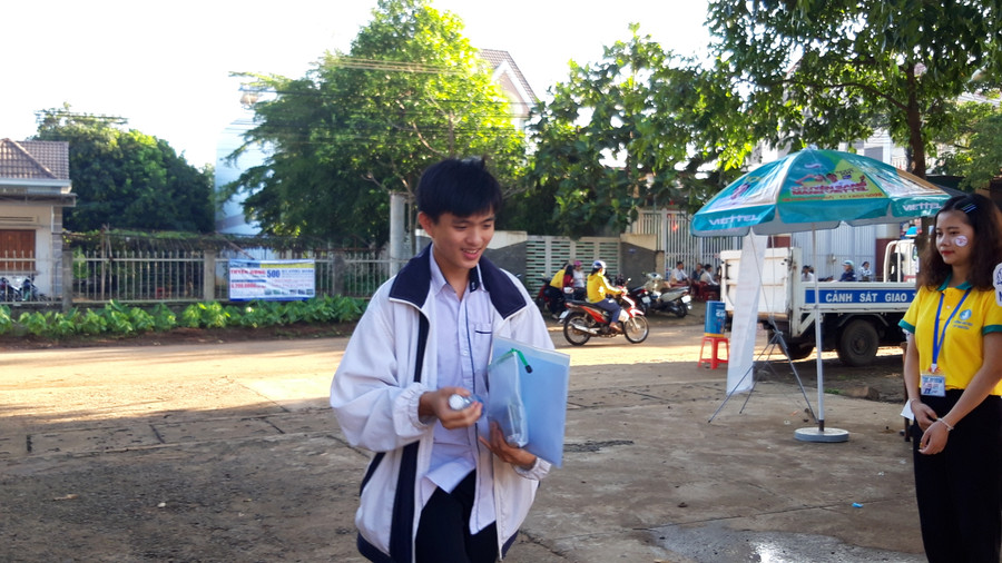 Sáng nay, 329.169 thí sinh bước vào bài thi tổ hợp Khoa học tự nhiên ảnh 8 Sáng nay, 329.169 thí sinh bước vào bài thi tổ hợp Khoa học tự nhiên ảnh 8