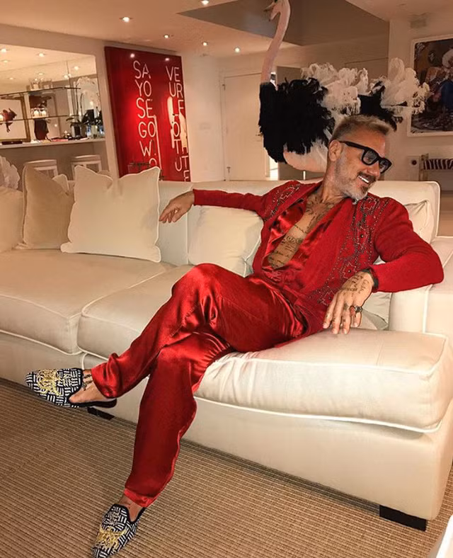 Cuộc sống trong mơ của soái ca tỷ phú ở tuổi 50 ảnh 6