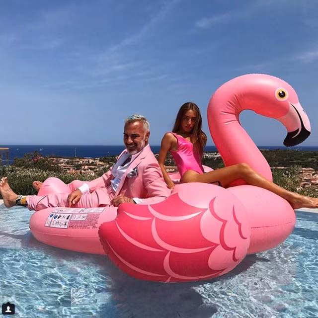 Cuộc sống trong mơ của soái ca tỷ phú ở tuổi 50 ảnh 15