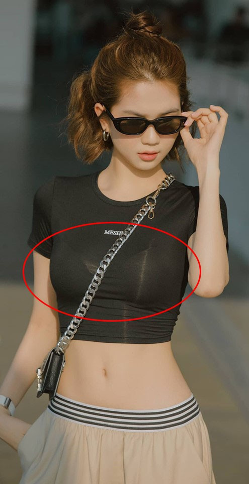 Hai món đồ dù là hàng hiệu đắt đỏ cũng có thể kém duyên khi mặc ảnh 4 Hai món đồ dù là hàng hiệu đắt đỏ cũng có thể kém duyên khi mặc ảnh 4