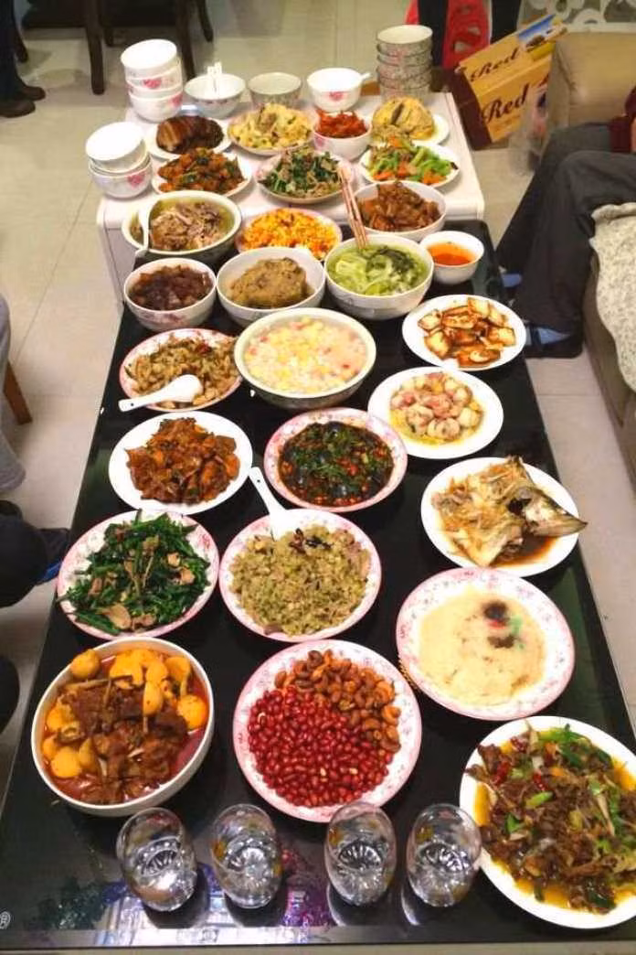 Ông cho cháu nhấp thử ngụm nước này, bé sơ sinh 1 tháng tử vong ảnh 1 ong cho chau nhap thu ngum ruou de giu the dien, be so sinh 1 thang qua doi - 1